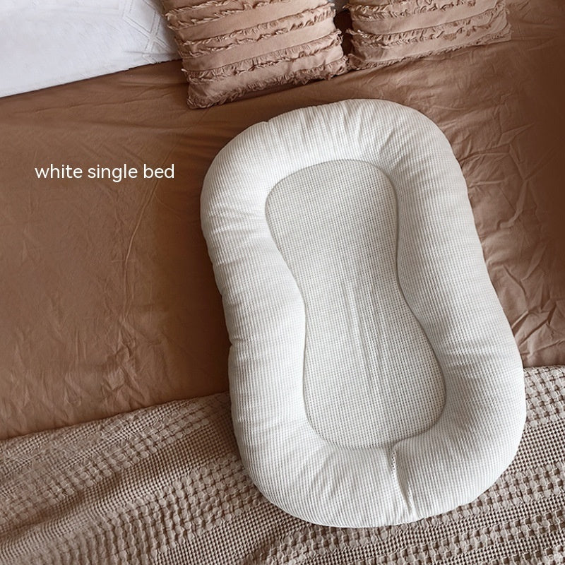 GlowNest™ – Atmungsaktives Babybett aus Baumwolle und Polyester für Neugeborene