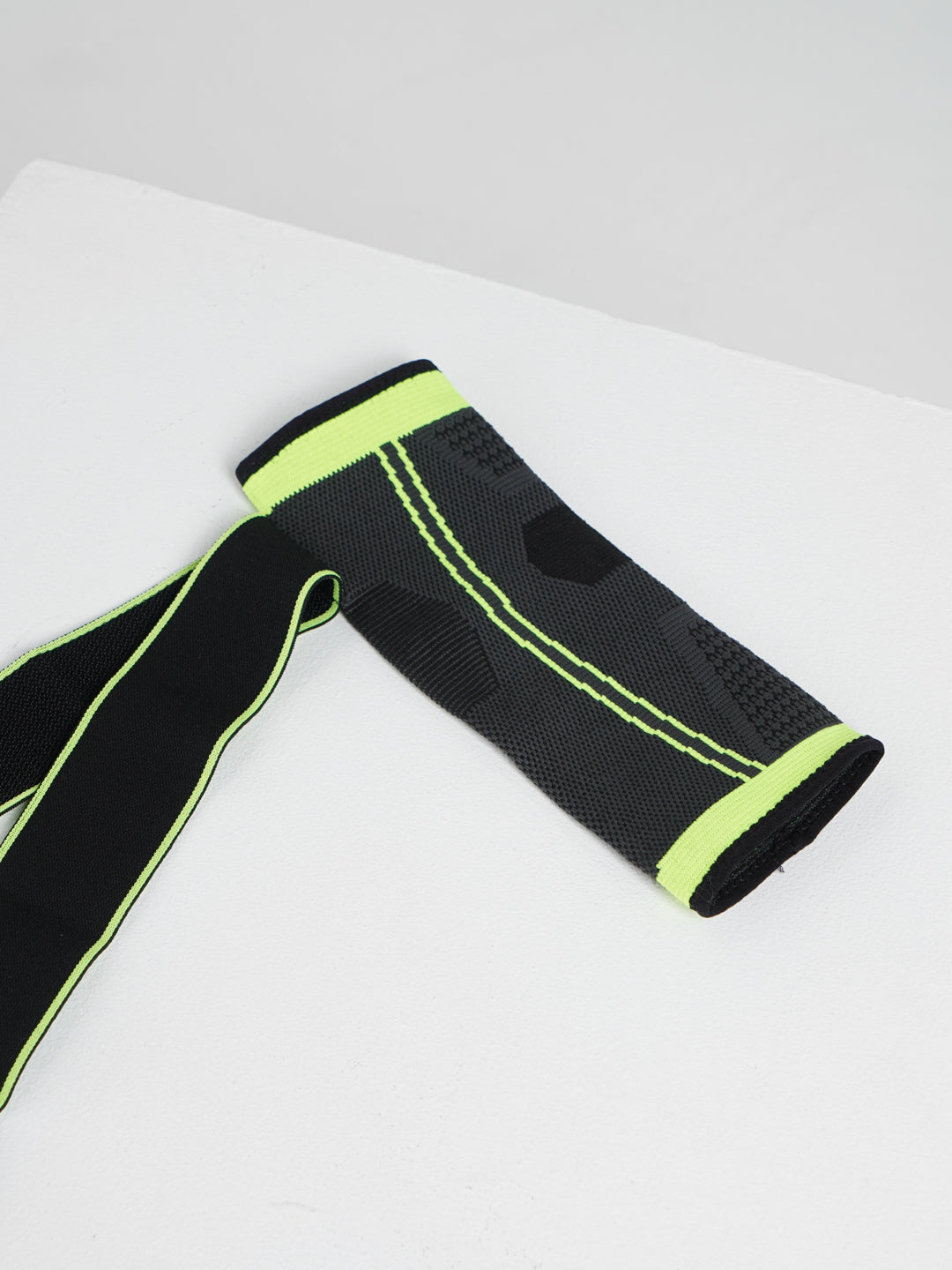 Kompressions-Knöchelbandage für Stabilität und Schmerzlinderung – Atmungsaktive Fußbandage für den Knöchel, Schwarz, Größen S-XL 6